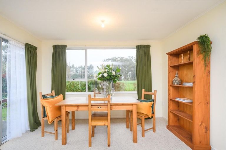 Photo of property in 24 Oaklea Avenue, Marton, 4710