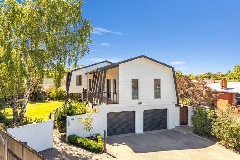 Photo of property in 12 Banks Place, Rangiora, 7400