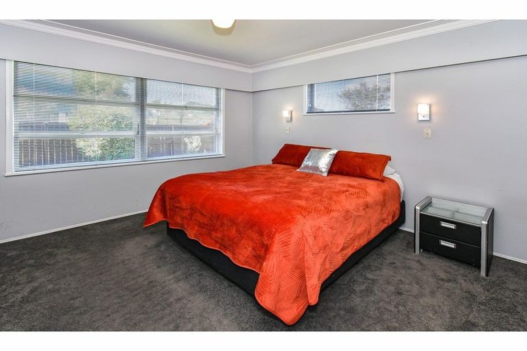 Photo of property in 2 Chestnut Road, Papatoetoe, Auckland, 2025