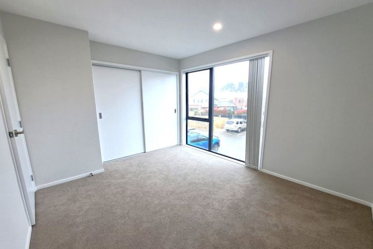 Photo of property in 2 Mikoikoi Crescent, Mangere Bridge, Auckland, 2022