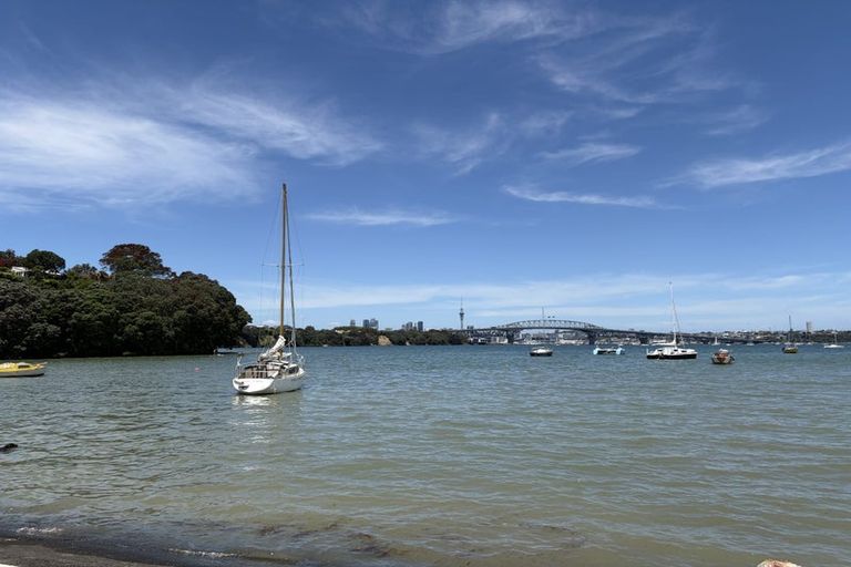 Photo of property in 2/60 Maritime Terrace, Birkenhead, Auckland, 0626
