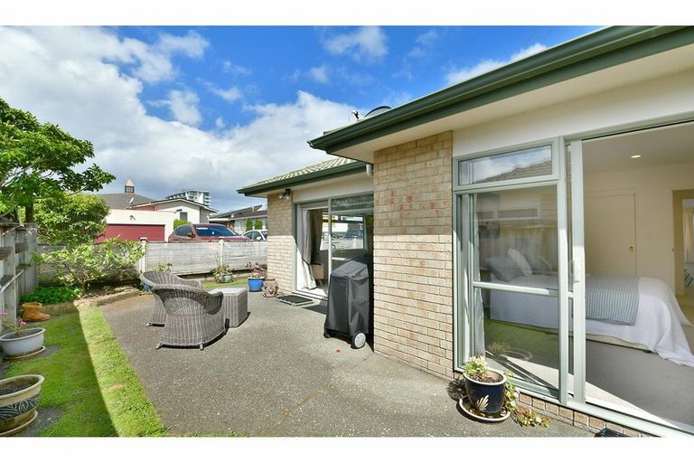 Photo of property in 19 Francis Skinner Place, Orewa, 0931