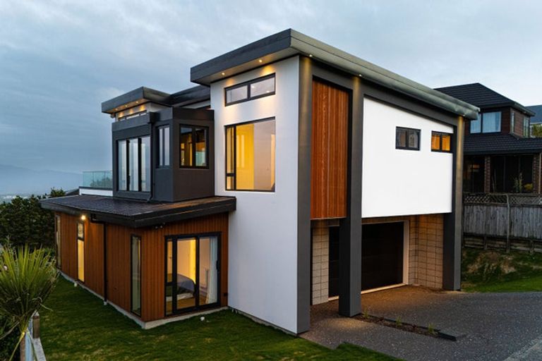 Photo of property in 49 Ashton Fitchett Drive, Brooklyn, Wellington, 6021