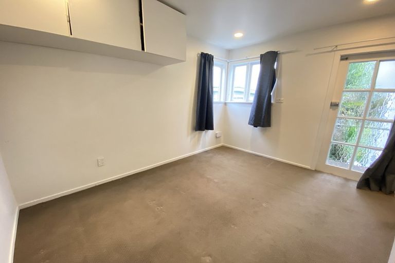 Photo of property in 64 Manuka Road, Glenfield, Auckland, 0629