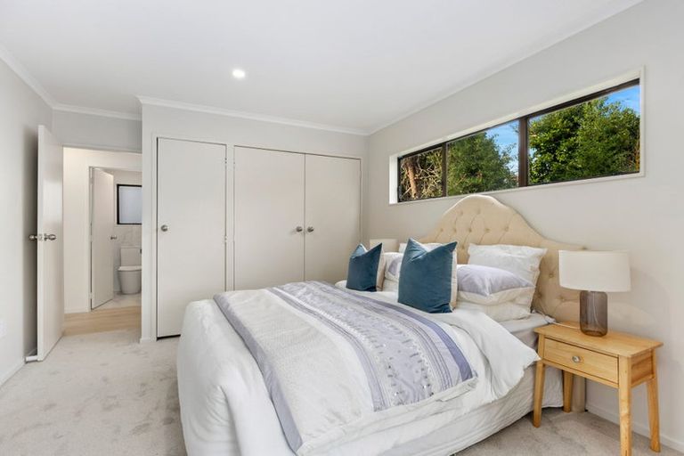 Photo of property in 1/12 Shanaway Rise, Hillcrest, Auckland, 0627