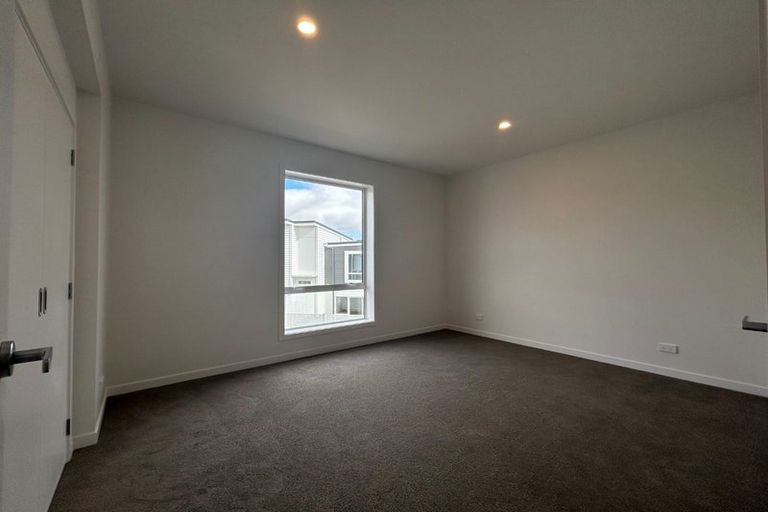 Photo of property in 5/30 Adventure Drive, Whitby, Porirua, 5024