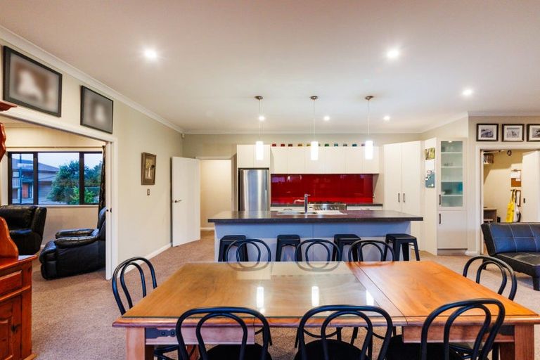Photo of property in 23 Galea Grove, Kelvin Grove, Palmerston North, 4414
