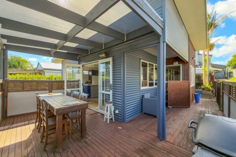 Photo of property in 25 Whiritoa Beach Road, Whiritoa, Whangamata, 3691