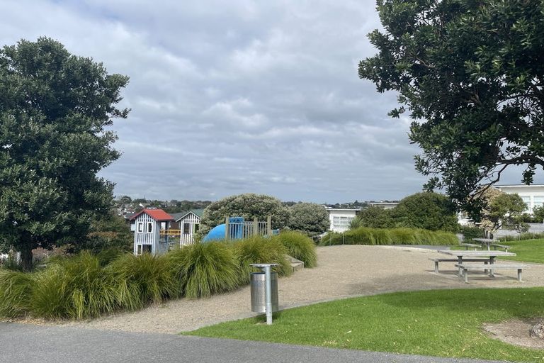 Photo of property in 15 Boardwalk Rise, Long Bay, Auckland, 0630