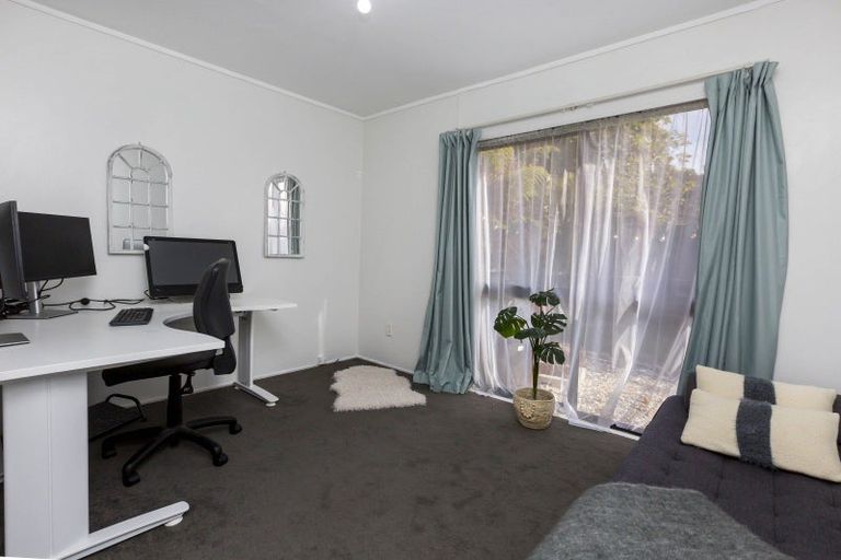 Photo of property in 33 Fraser Street, Wainuiomata, Lower Hutt, 5014