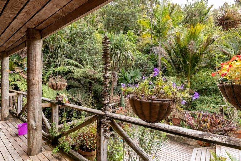 Photo of property in 54 Mahoe Road, Titirangi, Auckland, 0604