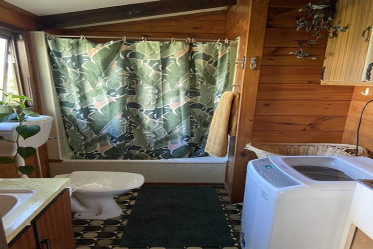 Photo of property in 1/28 Scotstoun Place, Glen Eden, Auckland, 0602