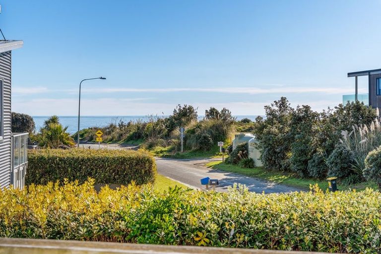Photo of property in 279 Peka Peka Road, Peka Peka, Waikanae, 5391