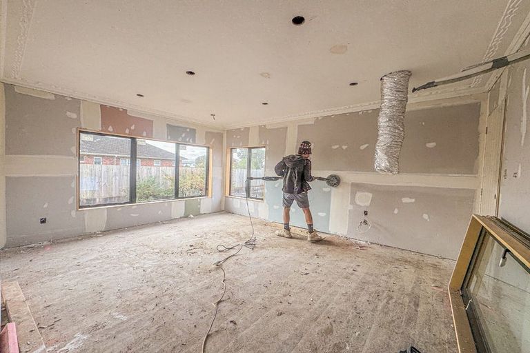 Photo of property in 309 Massey Road, Mangere East, Auckland, 2024