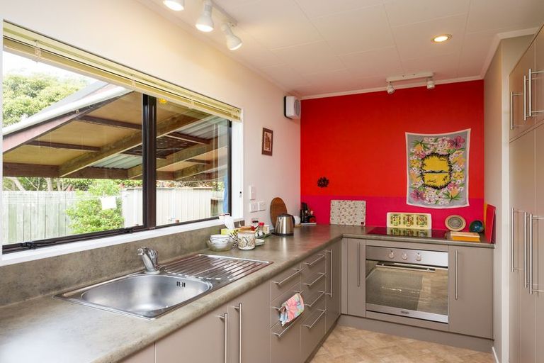 Photo of property in 126 Hillcrest Drive, Kelvin Grove, Palmerston North, 4414