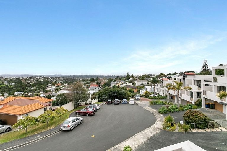 Photo of property in 3/5 Monte Cassino Place, Birkdale, Auckland, 0626