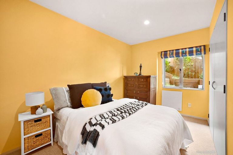 Photo of property in 9 Huntingdon Street, Northland, Wellington, 6012