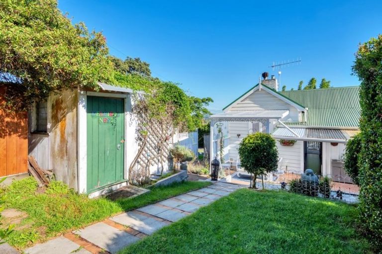 Photo of property in 11 Gow Street, Helensville, 0800