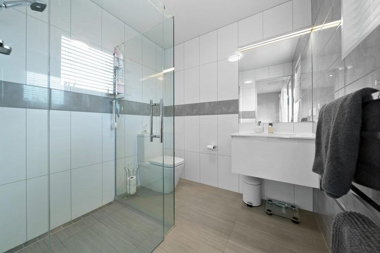 Photo of property in 9 Mckellar Drive, Jacks Point, Queenstown, 9371