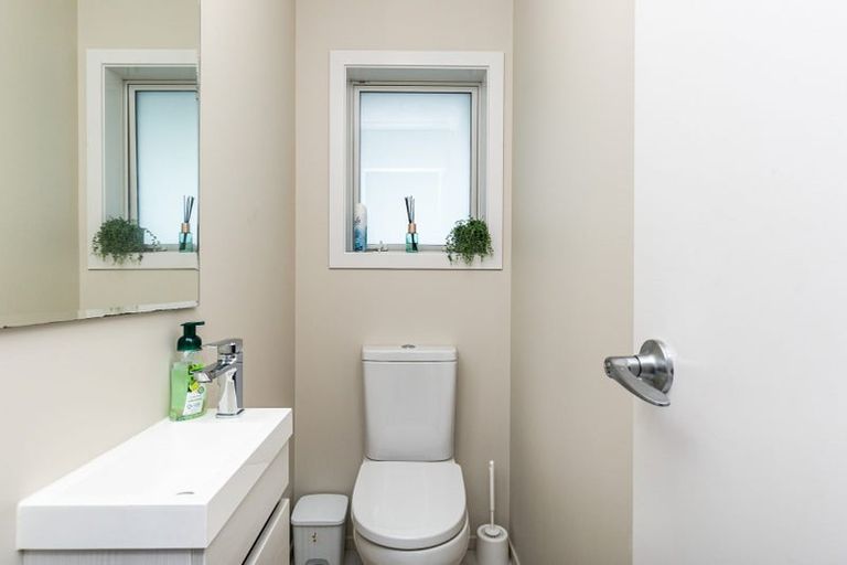 Photo of property in 15 Henrietta Maxwell Grove, Wainuiomata, Lower Hutt, 5014