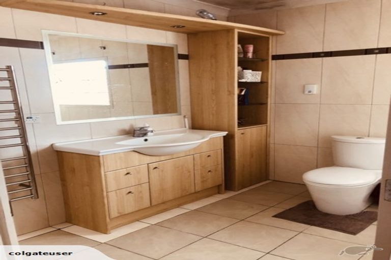 Photo of property in 1/422 Hibiscus Coast Highway, Orewa, 0931