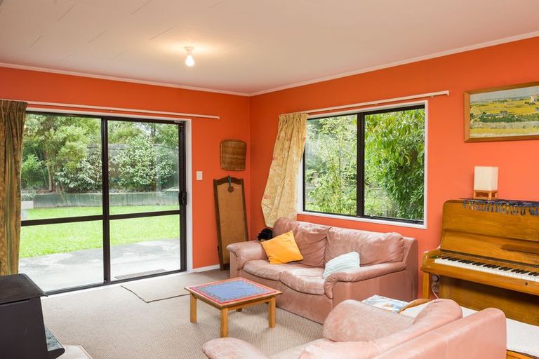 Photo of property in 126 Hillcrest Drive, Kelvin Grove, Palmerston North, 4414