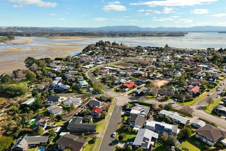 Photo of property in 4 Sunny Bay Road, Matua, Tauranga, 3110