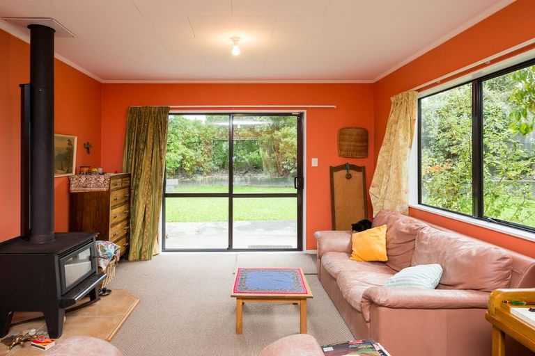 Photo of property in 126 Hillcrest Drive, Kelvin Grove, Palmerston North, 4414