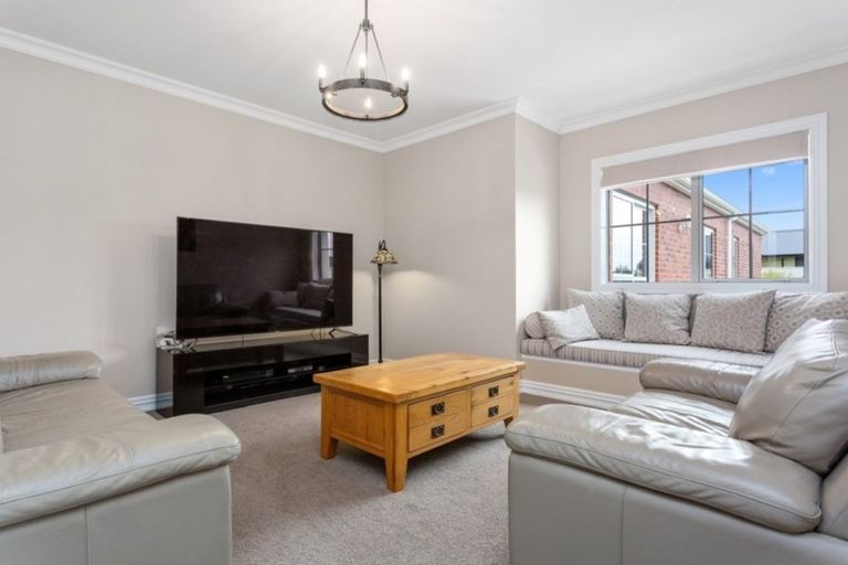 Photo of property in 121 Saint Kilda Road, Cambridge, 3434