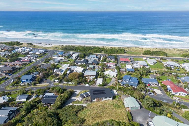 Photo of property in 23 Queen Street, Brighton, Dunedin, 9035