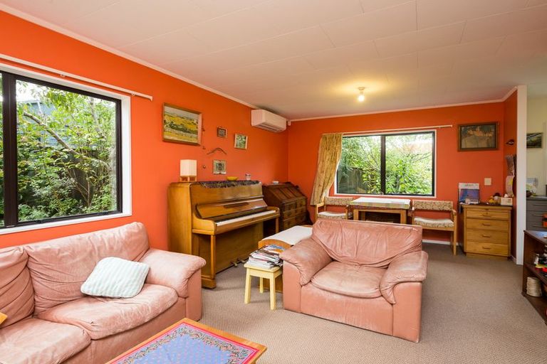 Photo of property in 126 Hillcrest Drive, Kelvin Grove, Palmerston North, 4414