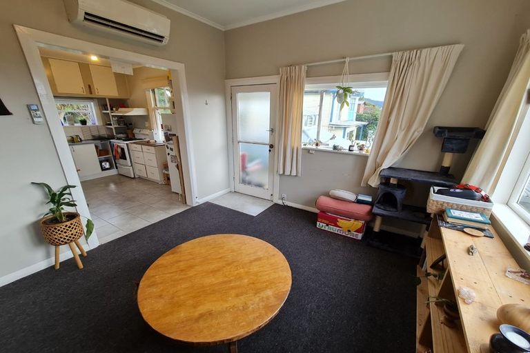 Photo of property in 122 Ohiro Road, Brooklyn, Wellington, 6021