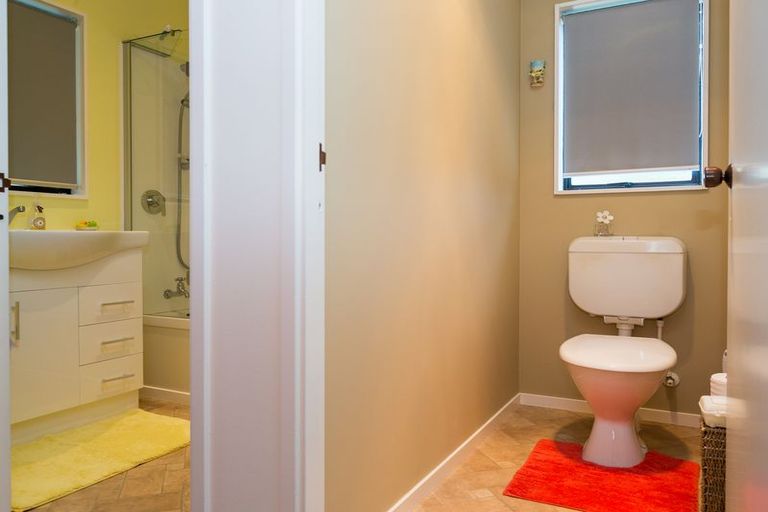 Photo of property in 126 Hillcrest Drive, Kelvin Grove, Palmerston North, 4414