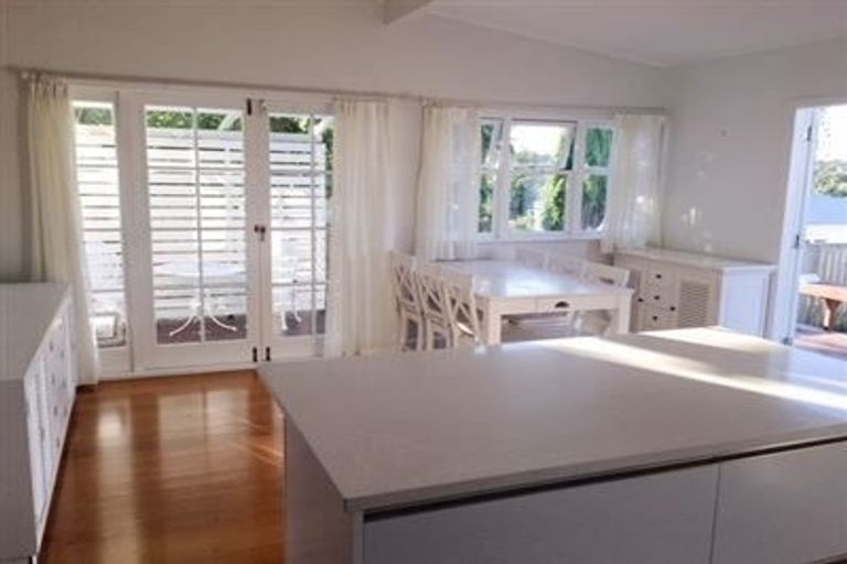 Photo of property in 73 Stanley Road, Glenfield, Auckland, 0629