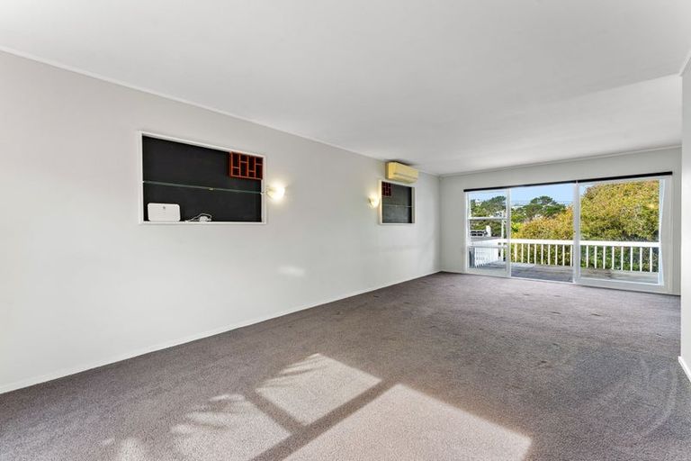 Photo of property in 39 Neptune Avenue, Beach Haven, Auckland, 0626