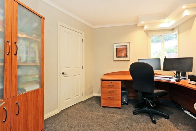 Photo of property in 111 Kent Terrace, Taradale, Napier, 4112