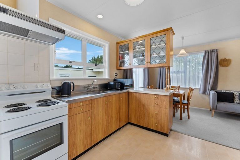 Photo of property in 5 Battersea Place, Roslyn, Palmerston North, 4414
