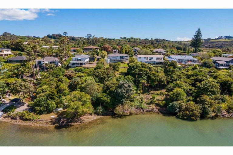 Photo of property in 40 Rangitane Loop Road, Kerikeri, 0294
