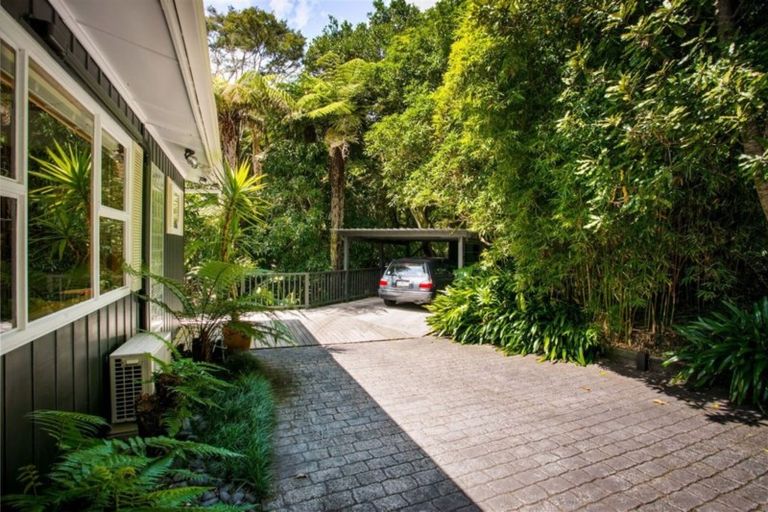 Photo of property in 169 Scenic Drive, Titirangi, Auckland, 0604