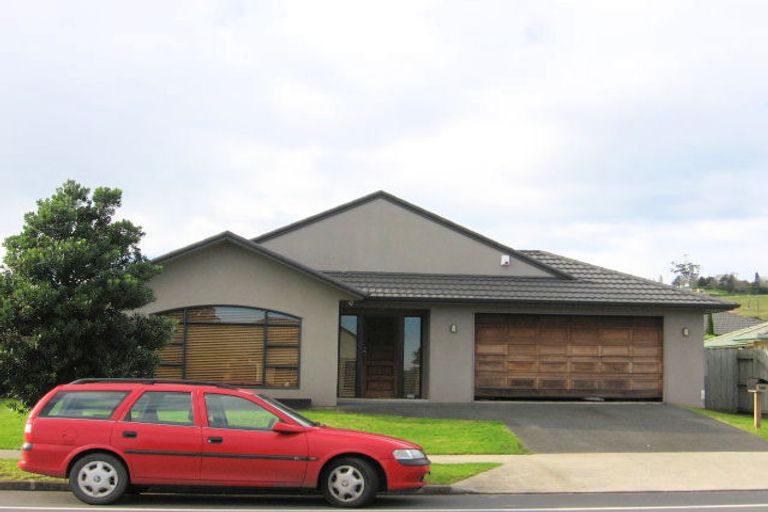 Photo of property in 180 Kilkenny Drive, East Tamaki Heights, Auckland, 2016