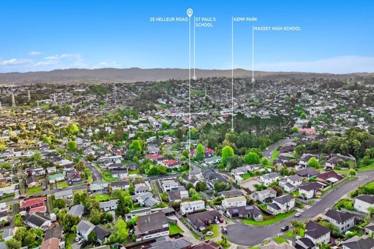 Photo of property in 25 Helleur Road, Massey, Auckland, 0614