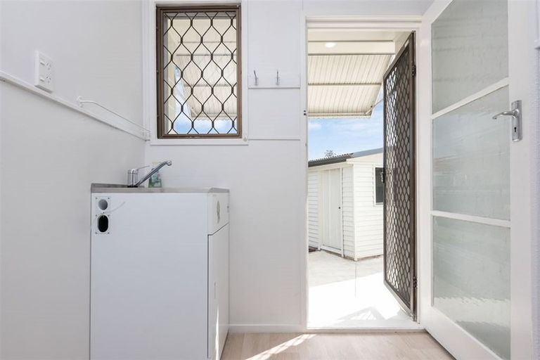 Photo of property in 4 Lyren Place, Half Moon Bay, Auckland, 2012