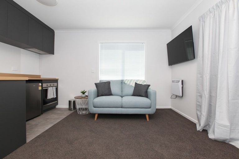 Photo of property in 13u2 Crescent Court, Melville, Hamilton, 3206