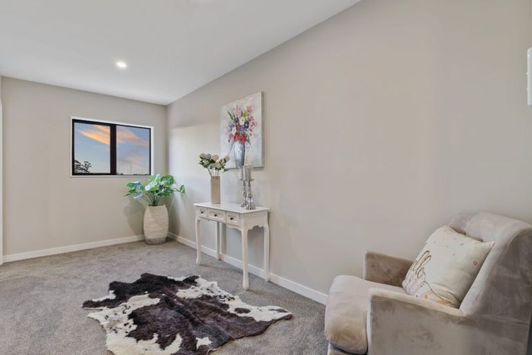 Photo of property in 80b Kahui Parade, Karaka, 2113