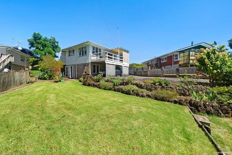 Photo of property in 25a Rodney Street, Howick, Auckland, 2014