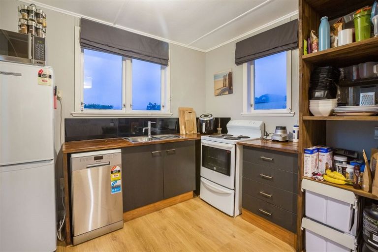 Photo of property in 67 Pikarere Street, Titahi Bay, Porirua, 5022