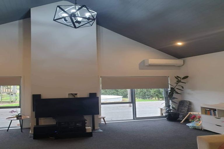Photo of property in 32 Young Garden Lane, Waimauku, 0881