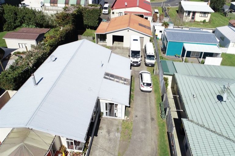 Photo of property in 16 Lee Street, Whitianga, 3510