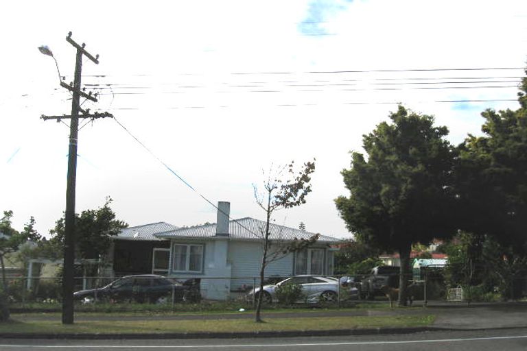 Photo of property in 134 View Road, Sunnyvale, Auckland, 0612