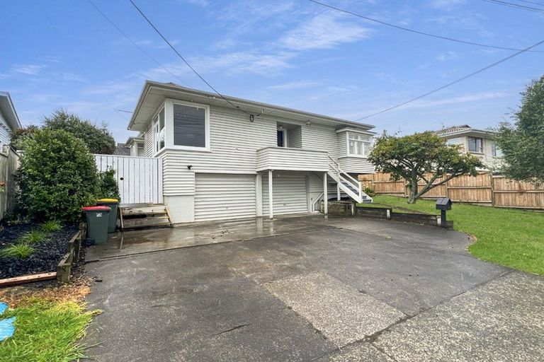 Photo of property in 1/44 Old Lake Road, Narrow Neck, Auckland, 0624